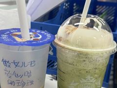 -星巴克臻选(上海中环广场2F店)
