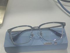 -豪门视光·星趣控·蔡司依视路眼镜代理商(中央大街店)