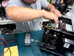 -中央商场维修(东明路店)