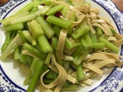 芹菜炒千张-老味道1992(武当山店)
