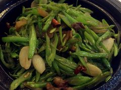 -新一家农家菜(华景新城店)