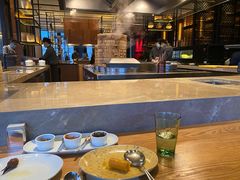 -The ROOF (通盈中心店)
