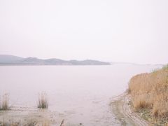 -亮河湾山庄