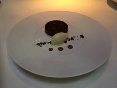 -AZUR聚(香格里拉饭店)