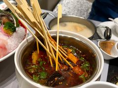 -红鼎豆捞·非遗鲍皇汤火锅(宝丰路店)