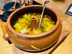 建水汽锅鸡小份-麦麦山云南菜(复地活力城店)
