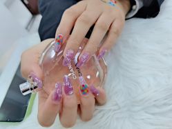 -董小姐日式美甲美睫·皮肤管理