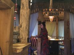 -老牌坊云南鱼豆花火锅(爱建店)
