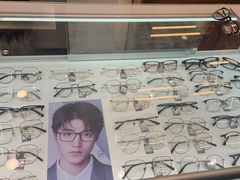 -回瑞眼镜·蔡司·依视路官方授权店(广益路万达店)