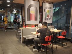 -麦当劳(轻轨曹杨路店)