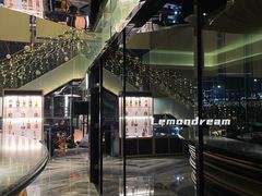 -深圳温德姆至尊酒店·大堂吧·户外花园