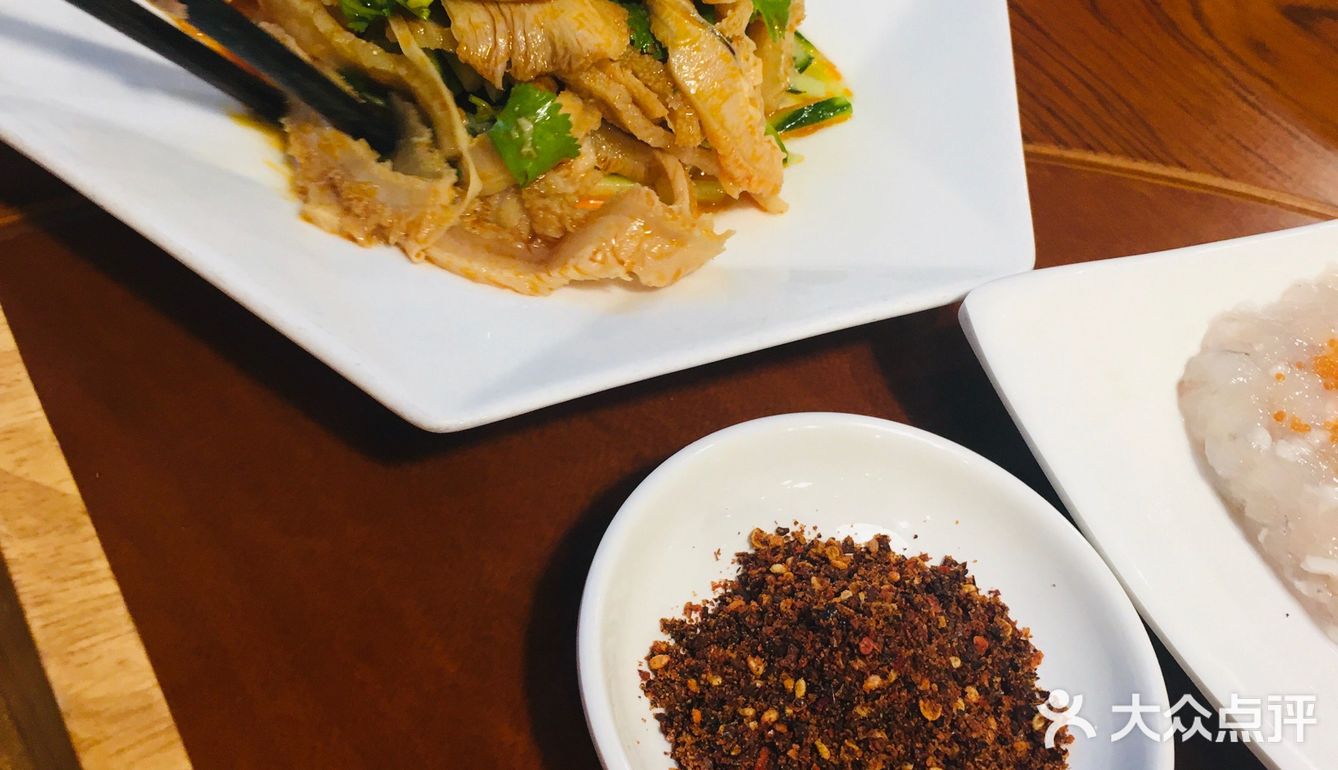 绝对没错，相当的正宗，叉烧肉甜度适中，香而不腻！