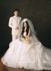 -雪中彩影婚纱摄影·微光艺术中心