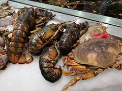 -盒马鲜生(红莲店)