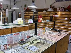 -罗伯特眼镜·蔡司官方授权(罗湖国贸店)