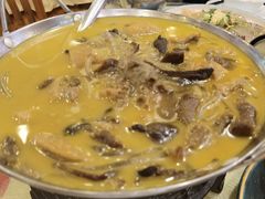 -鹤乡东北菜(崮山路店)