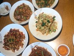 -爱碗亭·鲜炒湖南菜(壹城中心店)
