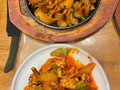 铁板土豆煎牛肉-长寿参鸡汤(朝韩风情街店)