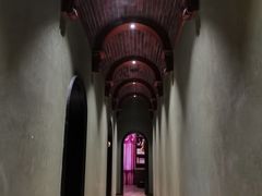 走廊-孔雀裡融合餐厅