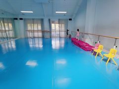 -西安小天鹅艺术团(曲江Alice店)