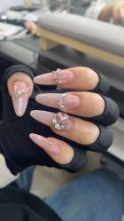 -槿里日式美甲工作室