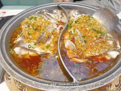 -阿瓦山寨·湘菜现炒·剁椒鱼头王(咸阳总店)