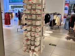 -H&M(鹏欣水游城店)