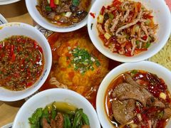 -李与白包子铺(桐梓林店)