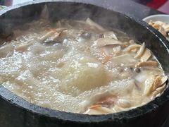 -南渝食府.墨脱石锅松茸鸡