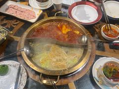 -小天鹅火锅·一线江景洪鼎旗舰店(洪崖洞店)