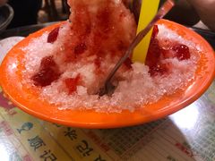 草莓刨冰伴雪糕-顺记冰室(宝华路店)
