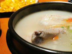 滋补参鸡汤-鑫日千里马朝鲜族小馆(总店)