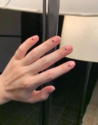 -悦指间美甲美睫