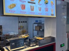 -平望服务区·停车场