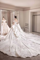 点击看大图 -Renee芮亦婚纱