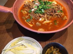 -云海肴·汽锅鸡·云南菜(天山百盛优客店)