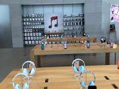 -Apple零售店(华贸购物中心店)
