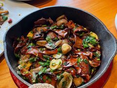 -云海肴·汽锅鸡·云南菜(天山百盛优客店)