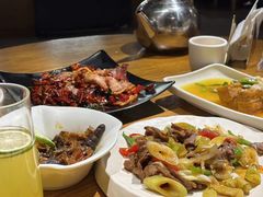 -隔壁老王·家常云南菜(花巷店)