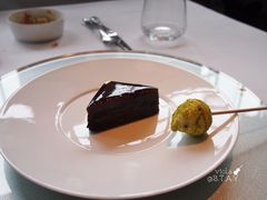 -AZUR聚(香格里拉饭店)