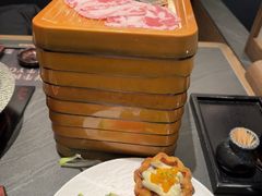-牛YO寿喜烧·铁板烧和牛火锅自助(市府恒隆店)