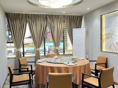 -粤盛海鲜平价店(洛溪食街店)