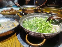 -吃饭皇帝大土家民族菜(正大广场店)