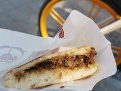 牛肉烧饼（多肉）-穆得·老周家牛肉烧饼(普利街店)