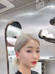 -Tloml salon
