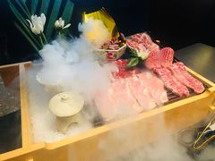 -铭牛烧肉·和牛海鲜自助(高新月牙湖店)