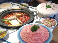 -爱你您·自家鱼塘·活水喷泉鱼火锅(八里店)
