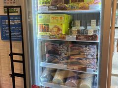 -85度C(生甜甜圈研究工坊·上海松江人民北路店)