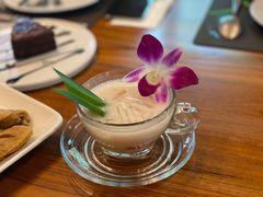 -Chom Cafe and Restaurant