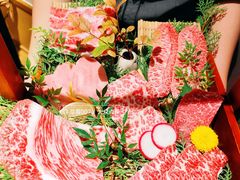 -山川小町·极番烧肉(新地假日广场店)